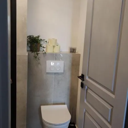 Stone Hause Noa Willa