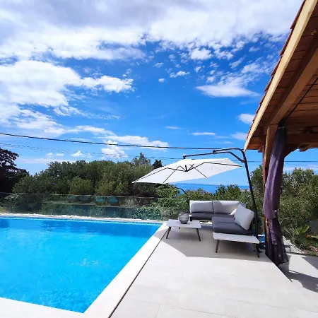 Villa Stone Hause Noa *