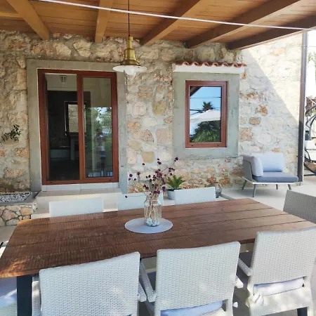 Villa Stone Hause Noa