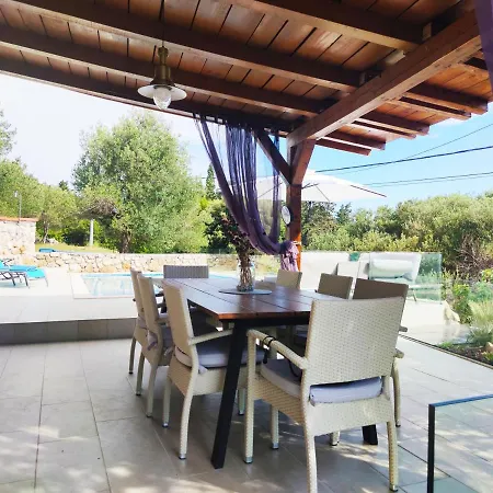 Villa Stone Hause Noa *