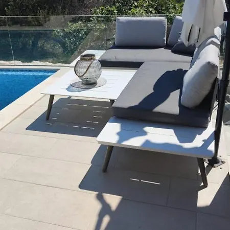Villa Stone Hause Noa