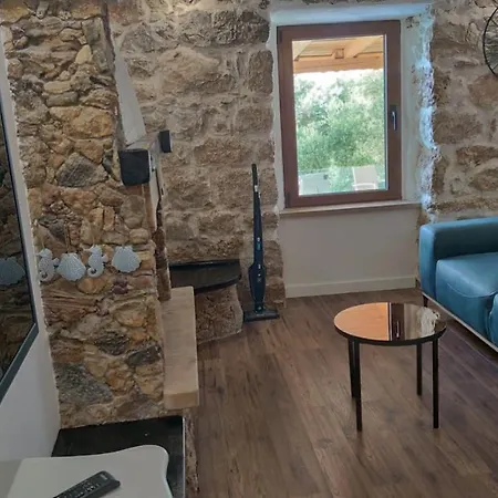 Villa Stone Hause Noa Banjol