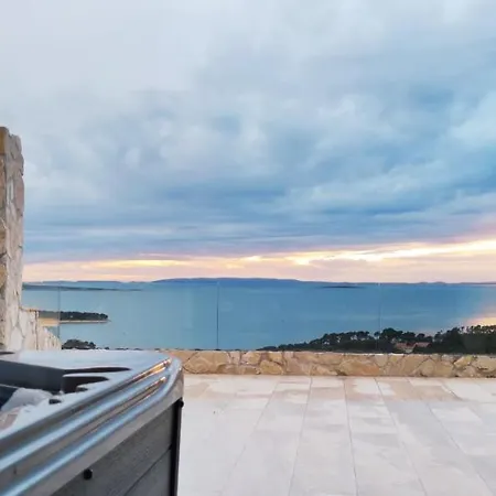 Stone Hause Noa Villa *